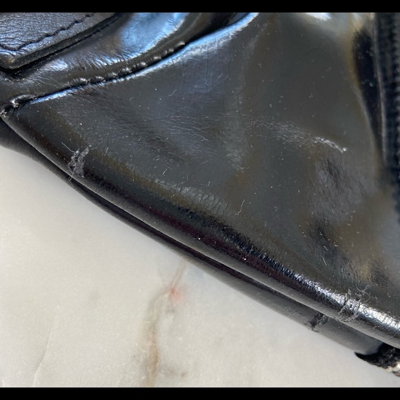 Atos Lombardini patent leather italy strap handbag - Picture 13 of 16